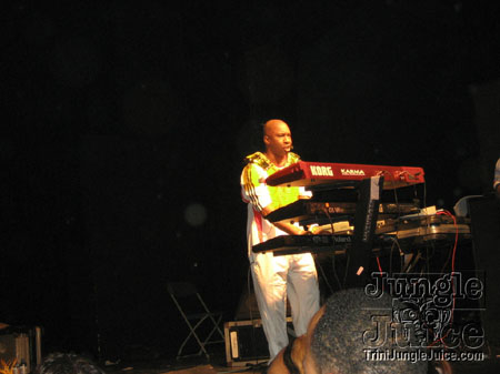 fresh_outta_carnival-064