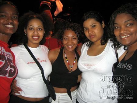 fresh_outta_carnival-067