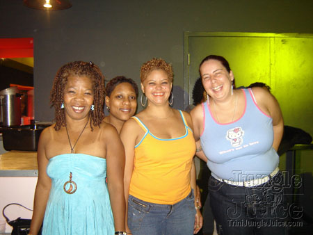 fresh_outta_carnival-091