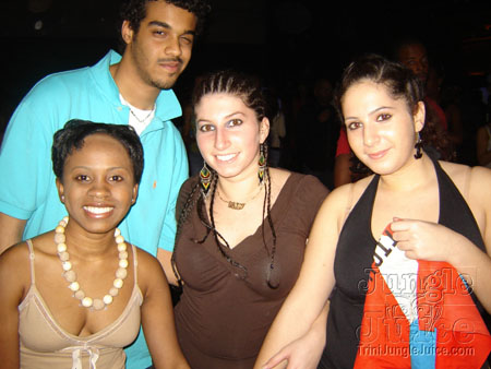 fresh_outta_carnival-098