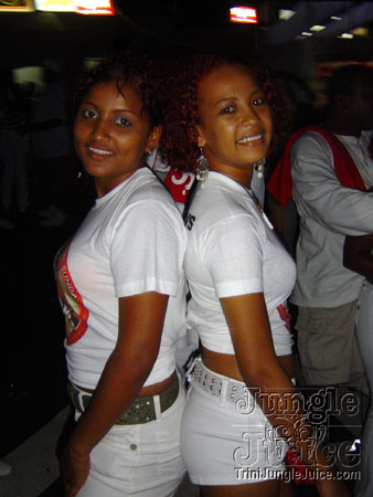 glow_exotica_2006-01