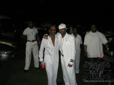 glow_exotica_2006-05