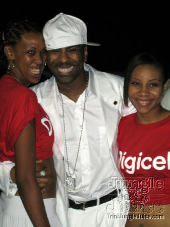 glow_exotica_2006-07