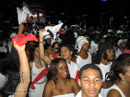 glow_exotica_2006-35