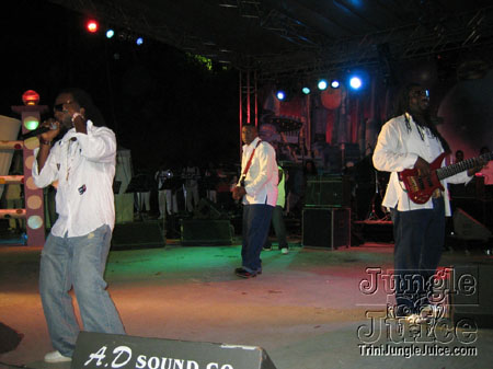 glow_exotica_2006-37