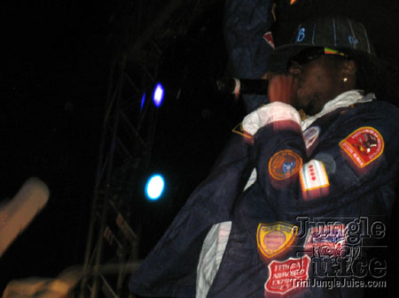 glow_exotica_2006-40