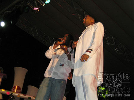 glow_exotica_2006-59