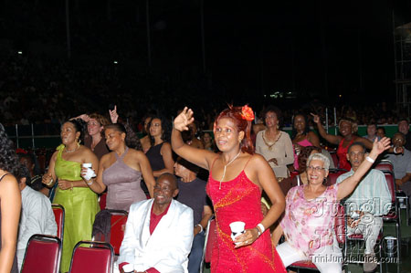 maxi_priest_may06-03