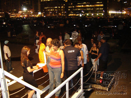 islandvybz_boatride_2006-01