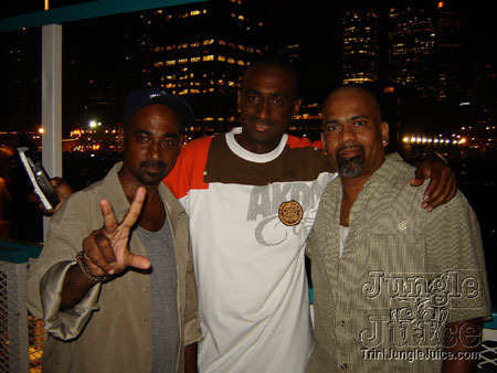 islandvybz_boatride_2006-04