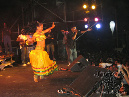 ladies_first_2006-32