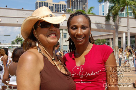 miami_carnival_2006_pt1-001