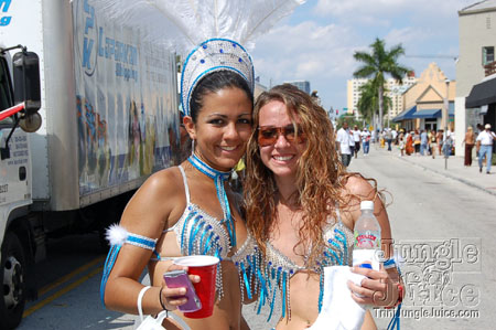 miami_carnival_2006_pt1-043