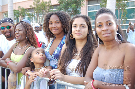 miami_carnival_2006_pt1-110