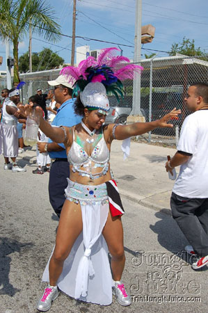 miami_carnival_2006_pt2-010