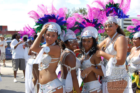 miami_carnival_2006_pt2-013