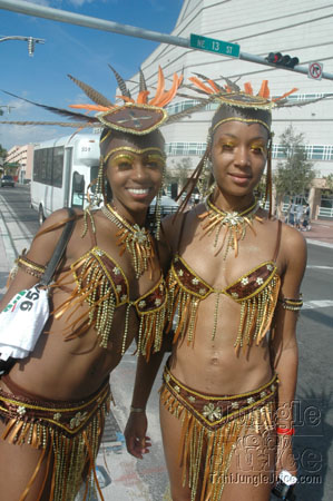 miami_carnival_2006_pt2-039