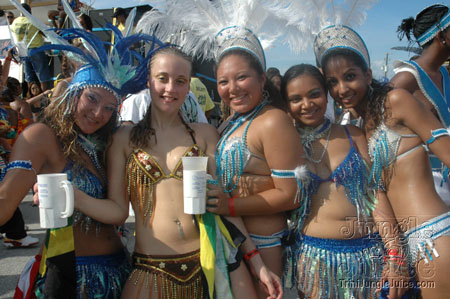 miami_carnival_2006_pt2-046