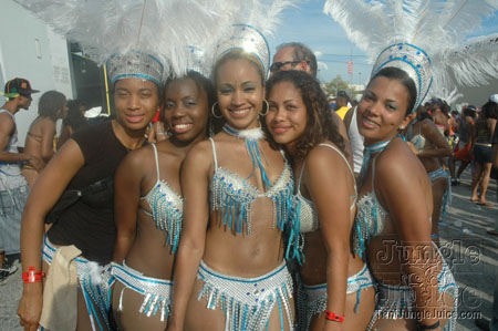 miami_carnival_2006_pt2-109