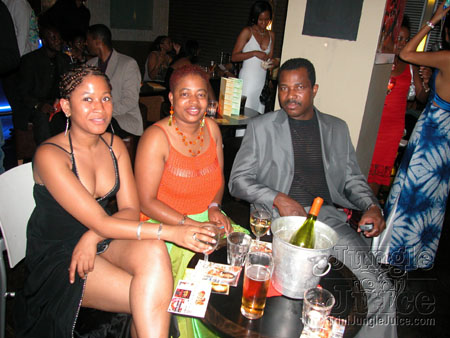 miss_tnt_uk_2006_launch-07