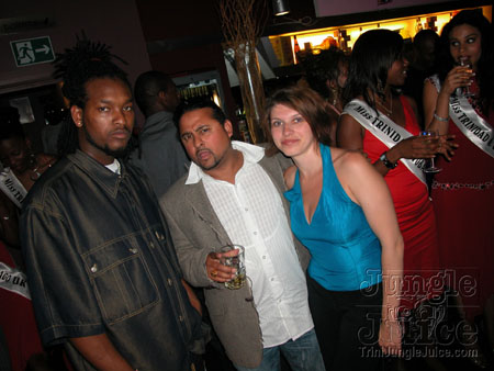 miss_tnt_uk_2006_launch-10