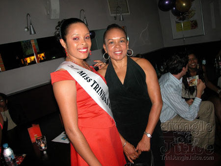 miss_tnt_uk_2006_launch-11