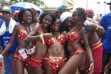 poison_monday_2006-038