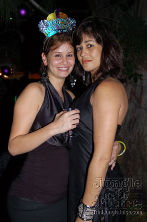 romancing_under_the_stars-001