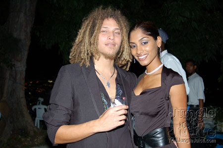 romancing_under_the_stars-006