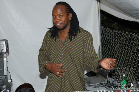 romancing_under_the_stars-050