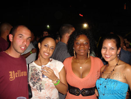 scruples_blocko_2006_pt2-017