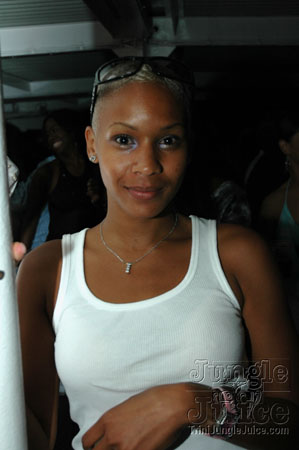 socaweb_boatride_2006-02