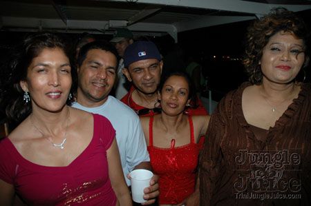 socaweb_boatride_2006-09