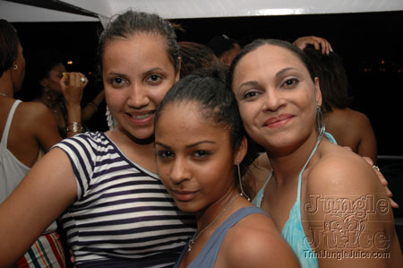 socaweb_boatride_2006-33