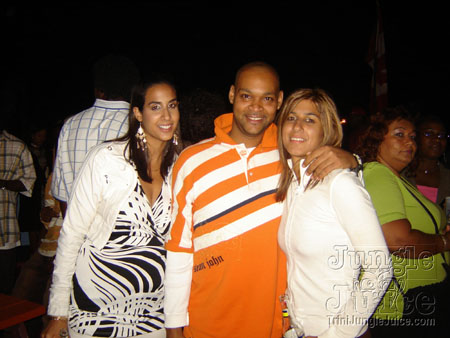 splash_boatride_2006-004