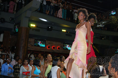 synergy_supermodel_2006-012