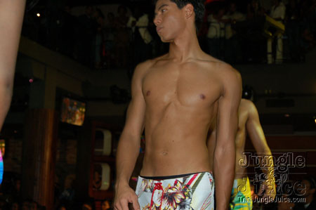 synergy_supermodel_2006-082