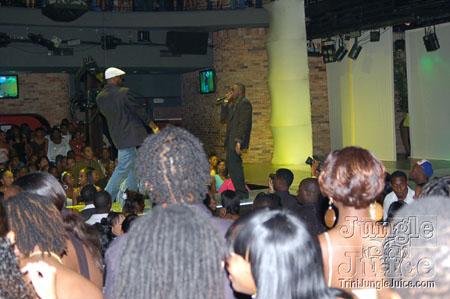 synergy_supermodel_2006-093