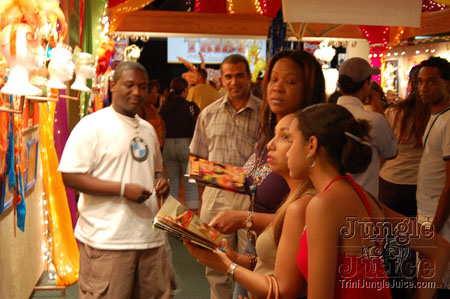 tribe_costume_viewing-16