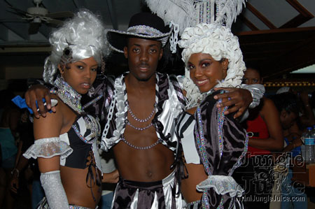 trini_revellers_2k7_launch_pt1-010