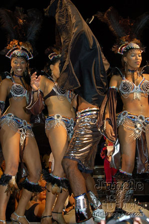 trini_revellers_2k7_launch_pt2-030