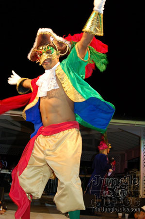 trini_revellers_2k7_launch_pt2-042