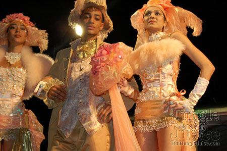 trini_revellers_2k7_launch_pt2-072