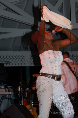 trini_revellers_2k7_launch_pt2-125