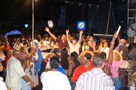 trini_revellers_2k7_launch_pt2-143