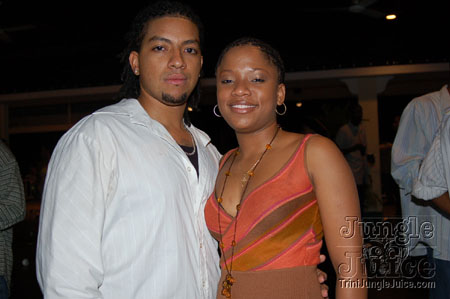 under_the_mistletoe-004