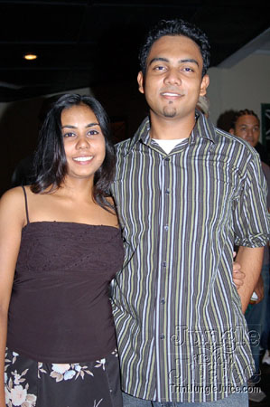 under_the_mistletoe-005