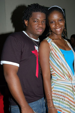 under_the_mistletoe-006