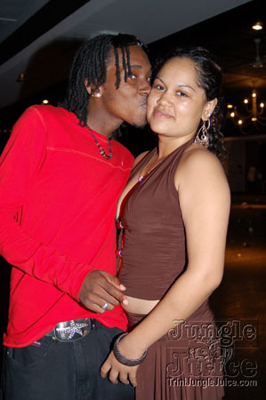 under_the_mistletoe-010