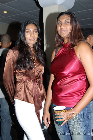 under_the_mistletoe-013